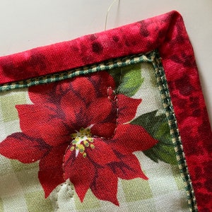 Christmas Quilted Placemats in Red and Green, Set of Four Table Mats in Red, Green and White, housewarming Gift Idea