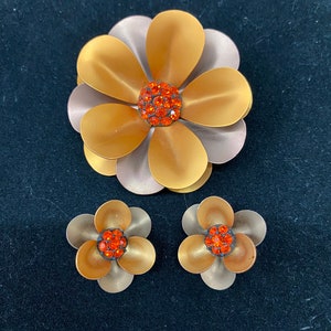 Beautiful rhinestone flower, suite