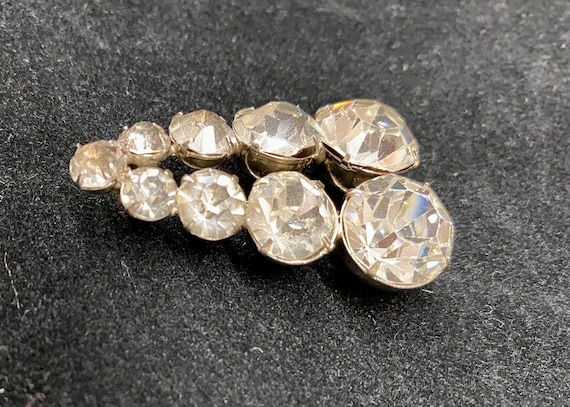 Beautiful large rhinestone pin, vintage. - image 1