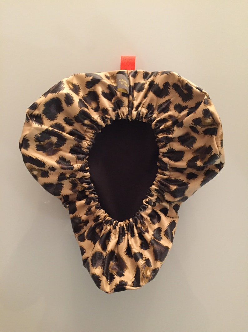 Bicycle saddle cover handmade with waterproof fabric