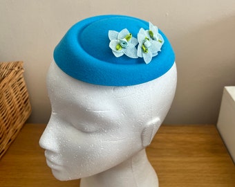 Striking Aqua Blue pillbox flower Fascinator wedding racing hair accessory