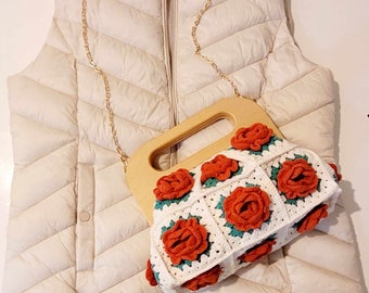 Chic Red Rose Crochet Bag - Granny Square Wooden Purse, Floral Shoulder Bag, Unique Crossbody Gift for Women