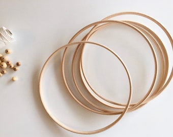 68mm12STK Holzringe zum Basteln,Holzring Hölzern für Basteln und Anschlussstück Schmuck Machen Hölzern Kunst Unvollendete Ring Kreis Holzringe fürzu Hause DIYKunst Herstellung,makramee Ring Wednesday