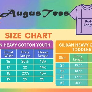 K&ouml;nnte beinhalten: Gr&ouml;&szlig;entabelle f&uuml;r Gildan Heavy Cotton T-Shirts f&uuml;r Jugendliche und Kleinkinder. Enth&auml;lt Brustweite, K&ouml;rperl&auml;nge und &Auml;rmell&auml;nge in Zoll f&uuml;r Jugendgr&ouml;&szlig;en XS bis L und Kleinkindergr&ouml;&szlig;en 2T bis 5T.