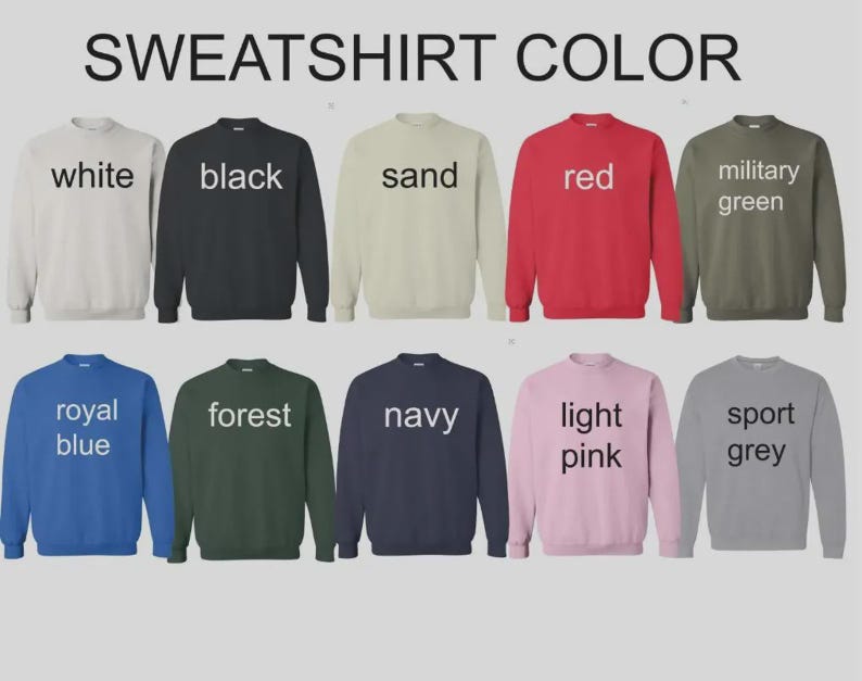 Puede incluir: Una exhibici&oacute;n de diez sudaderas de cuello redondo en varios colores, incluyendo blanco, negro, arena, rojo, verde militar, azul real, verde bosque, azul marino, rosa claro y gris deportivo. Cada sudadera tiene el nombre del color impreso.