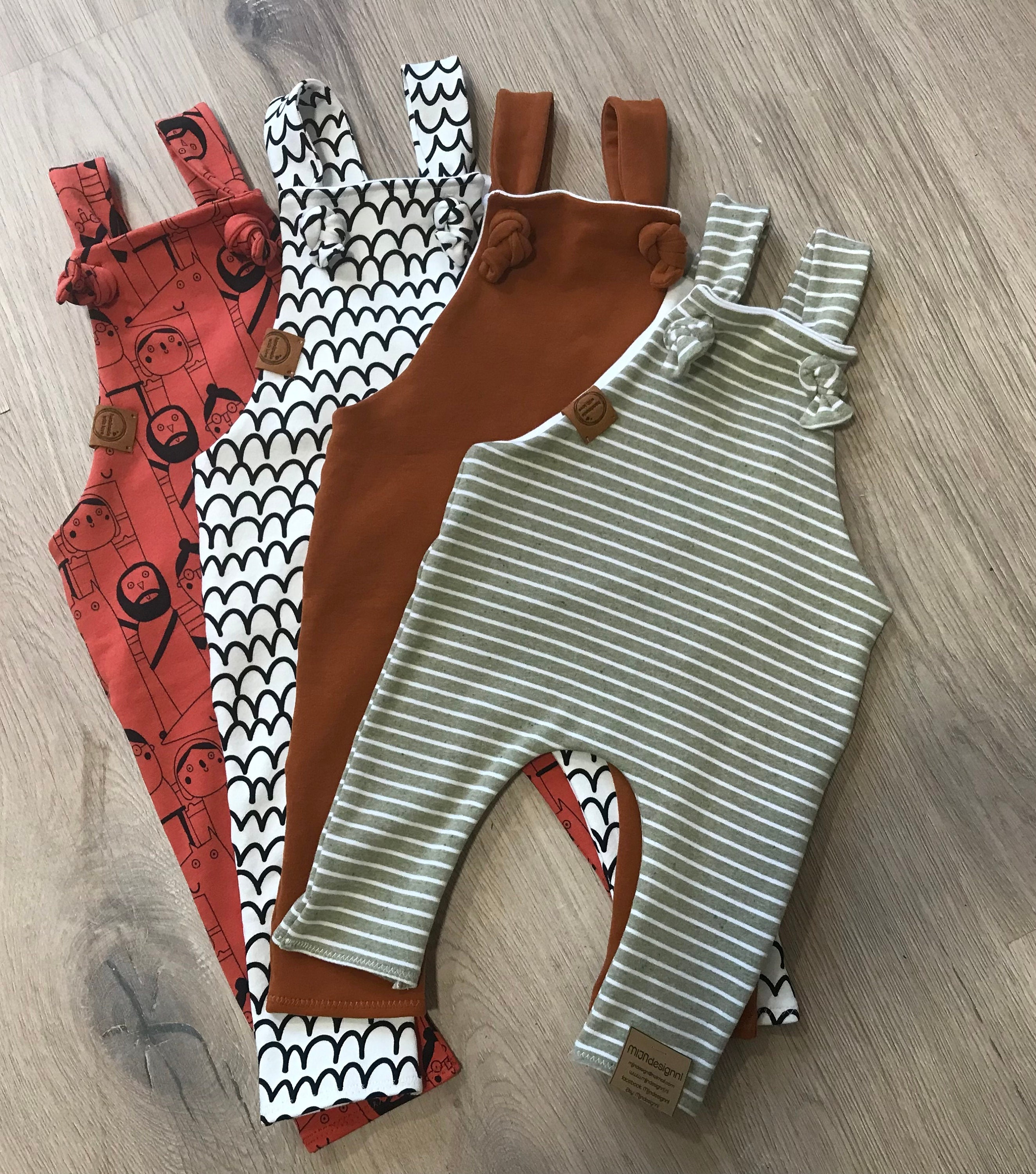 Cute Retro Look Chickens Baby and Toddler Girl Leggings 100% Organic Cotton Med Handmade to Order for Sizes 0-3T, Weight Jersey Knit Kleding Unisex kinderkleding Unisex babykleding Broek 