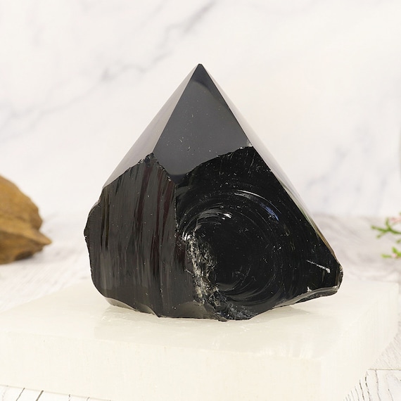 Black on sale obsidian birthstone