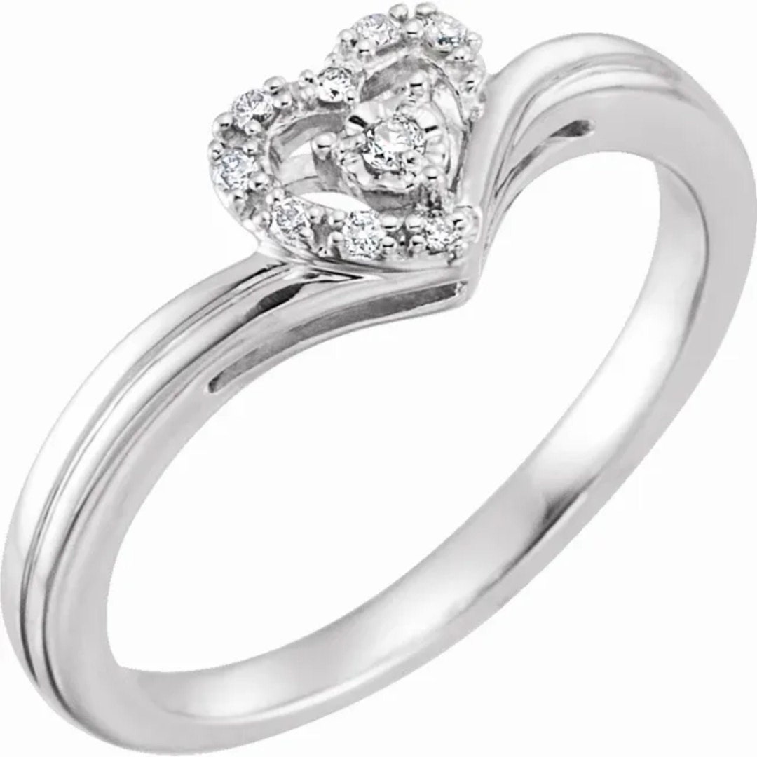 10K White Gold and Diamond Heart Promise Ring - Etsy