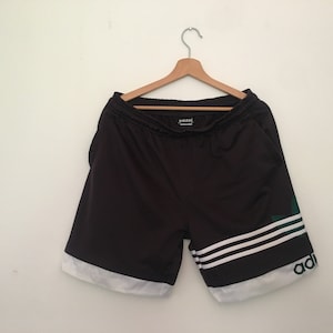 90s Vintage men&#39;s ADIDAS big side logo blue shorts Size L-XL F-180 retro sportswear