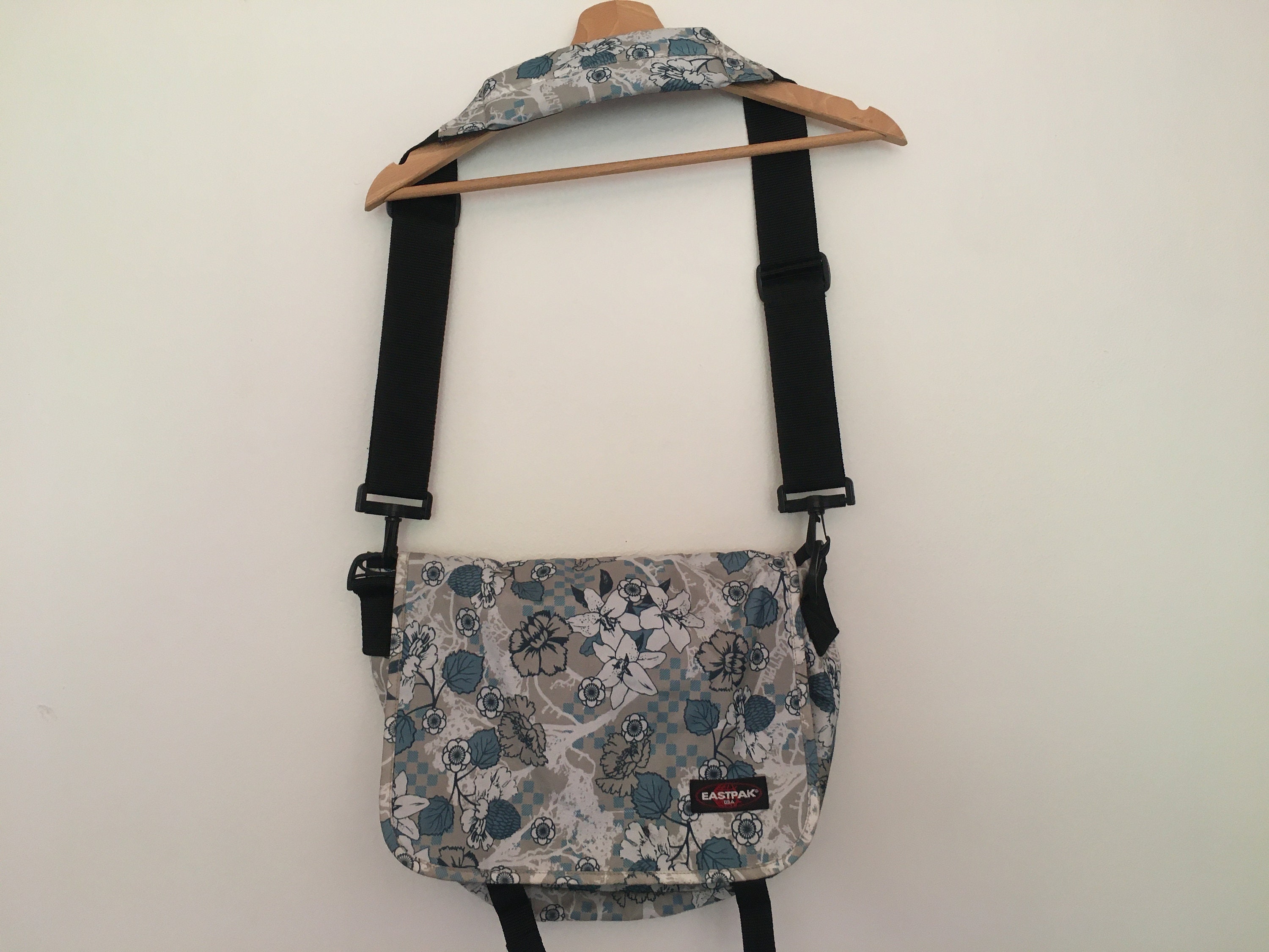 EASTPAK ヴィンテージ　バック 80's EASTPAK バックパック ワインレッド USA製 | すべての商品