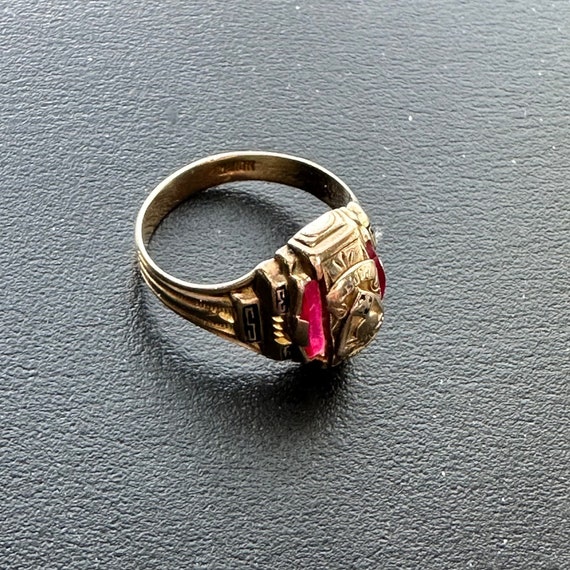 VTG 1993 Signet Class Ring 10K Yellow Gold Ruby S… - image 3