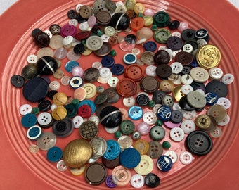 vintage loose buttons, random lot of buttons, free shipping, ready to ship
