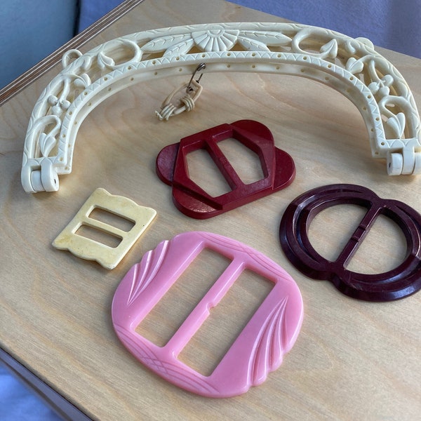 plastic belt buckles & purse frame, vintage sewing supply, free shipping, ready to ship