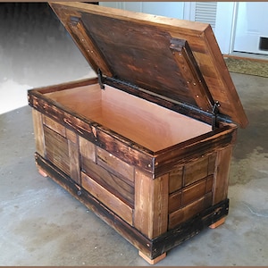 Reclaimed Wood Hand Crafted Chest Storage Bench Toy Box