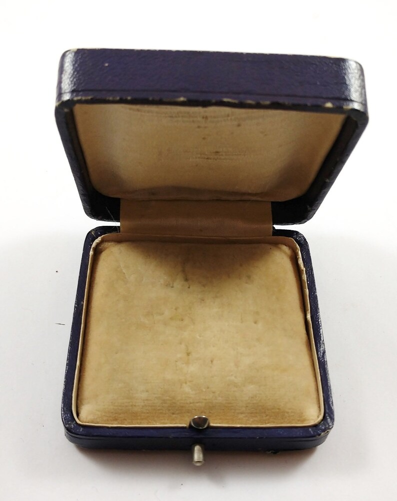 Vintage Leather Jewelry Box