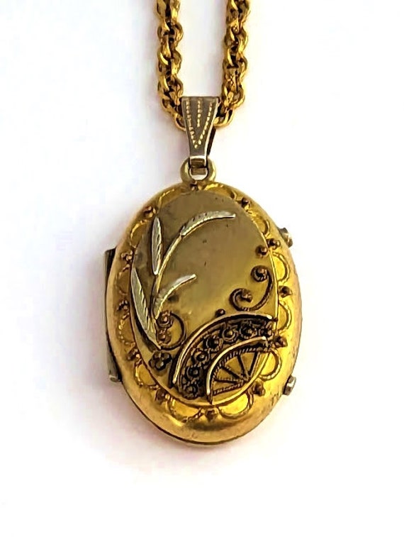 Victorian Locket, 1800's, Vintage Jewelry - image 2