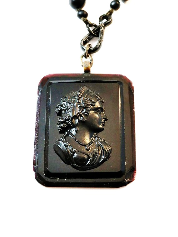 Victorian Glass Cameo, 1900's