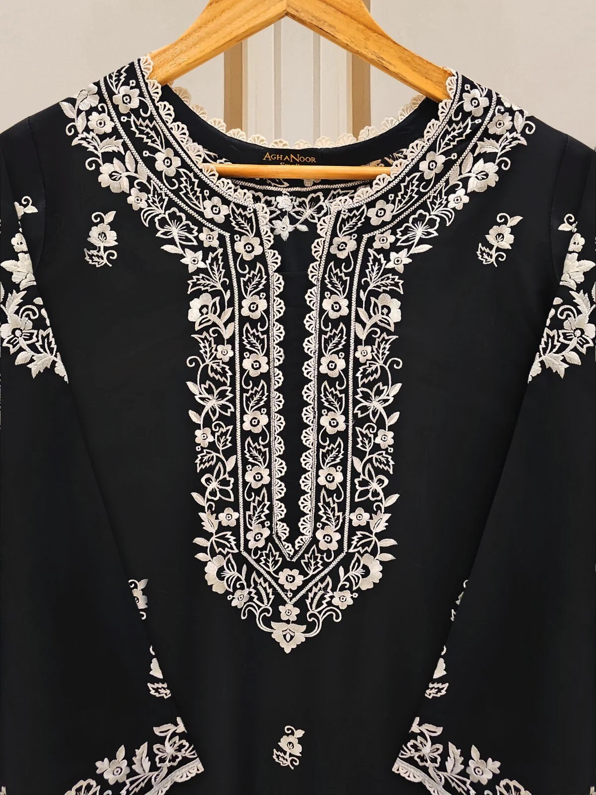 Agha Noor 2 Piece - Embroidered Lawn Suit - Black and White - India  Pakistan Bangladesh Shalwar Kameez - Etsy