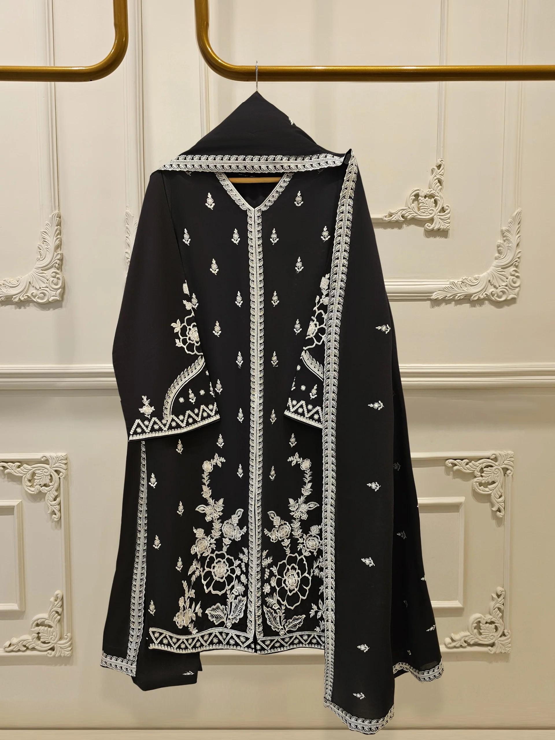 agha noor black and white dress Do not use any Elmo Birthday outfit Women's Oxford Pinstripe Cropped Size:PXL
