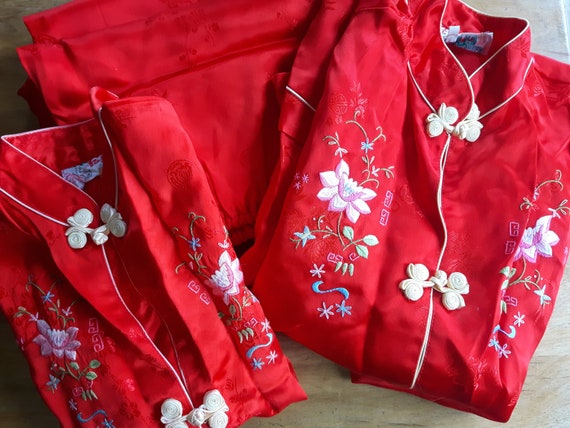 Embroidered Girl's Silk Pyjamas Made in China, You