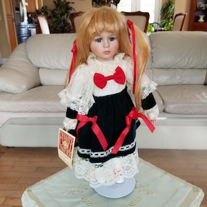 Vintage Dynasty Doll Collection Holly, Porcelain Display Doll, Dynasty Collectible Porcelain Doll