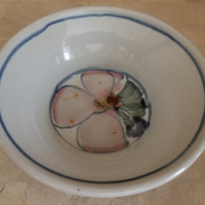 Bol de poterie vintage peint à la main, bol de poterie artisanale signé