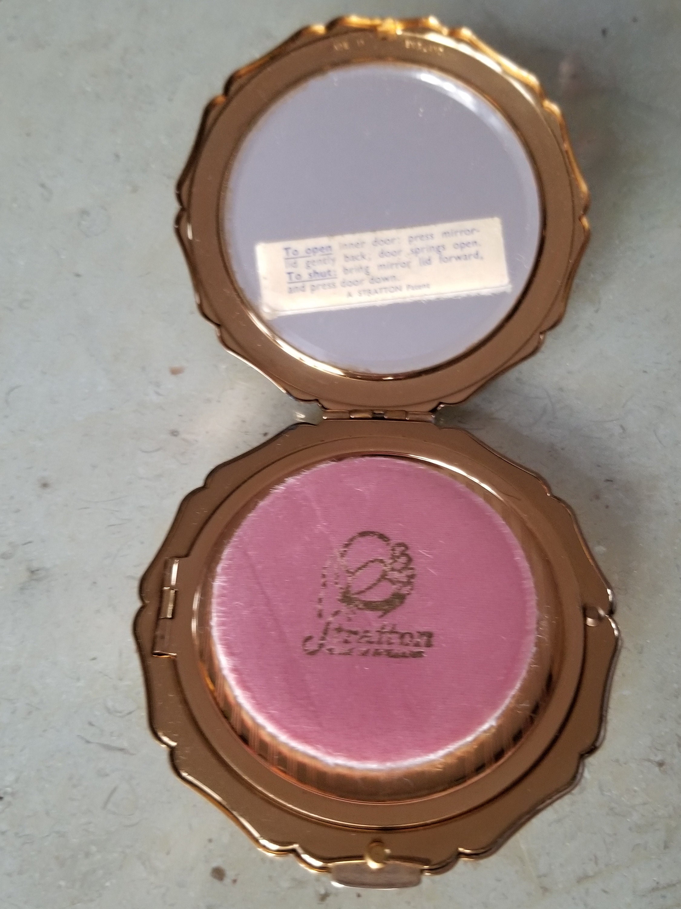 Stratton Tiger Compact Vintage Stratton Compact Made in England, Gold Art Deco Stratton ...
