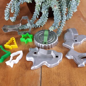 Set of 9 Vintage Cookie Cutters, Aluminum Cookie Cutters, Plastic Cookie Cutters