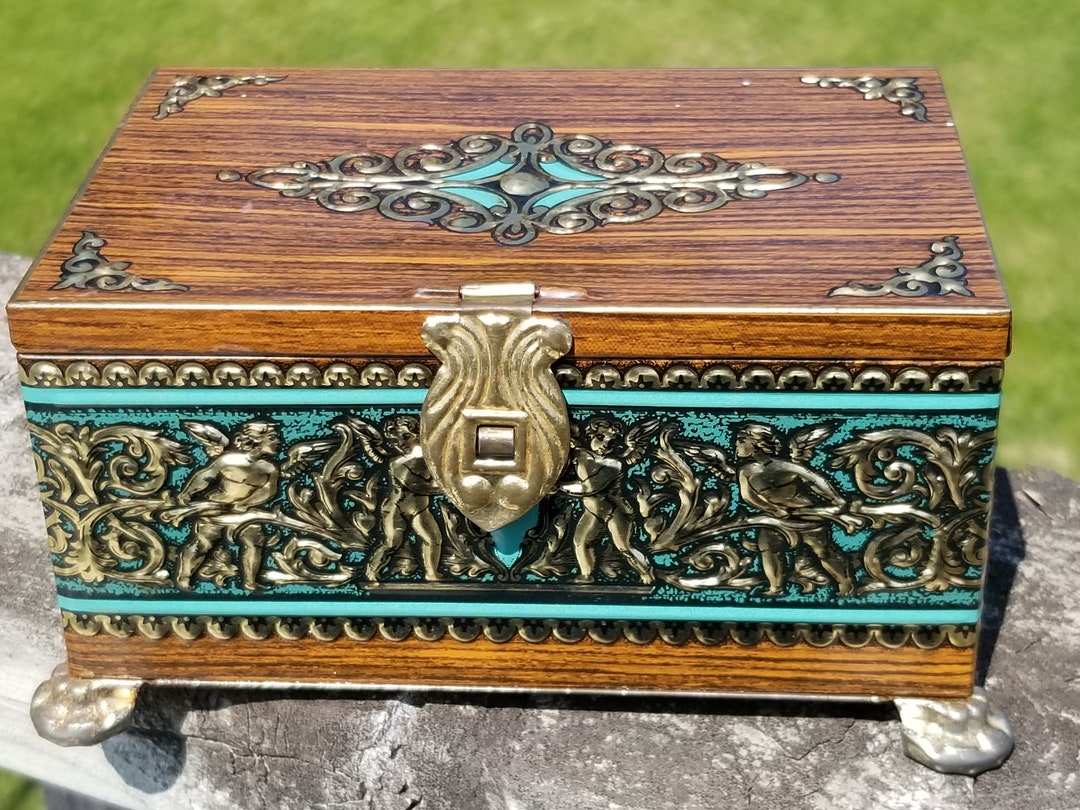 Vintage Metal Trinket Box Made in Hong Kong, Metal 