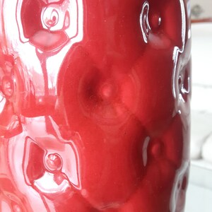 vase en céramique à motif matelassé vintage, vase en céramique rouge brique, vase à fleurs vintage image 7