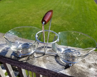 Mid Century Glasschalen im Metallrahmen Servier Set, MCM Gewürz Servier Set, Servier Caddy mit schweren Glasschalen, Vintage Serving Ware
