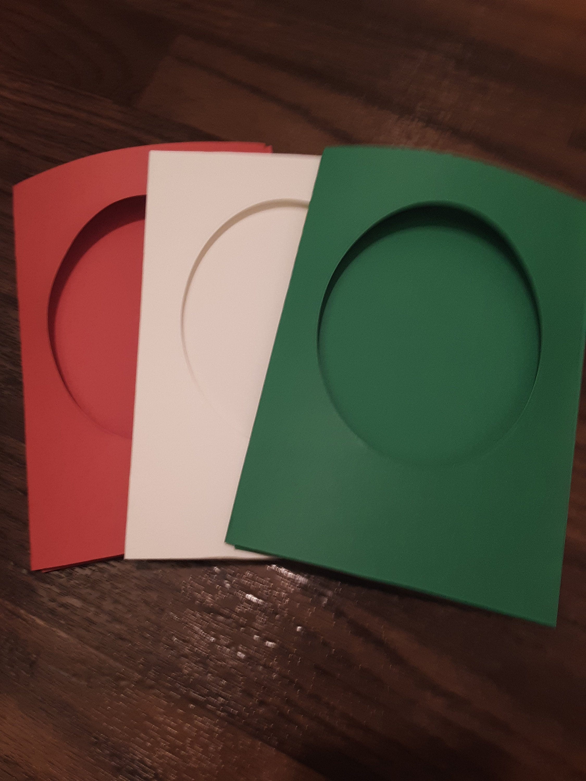 5 Handmade A7 trifold oval shaped cards