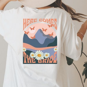 Here Comes the Bride, Vintage Bride T-shirt, Retro Bachelorette Party Shirts Custom Name Tee 70s Hippie Boho Oversized Retro Bride Bach Tour