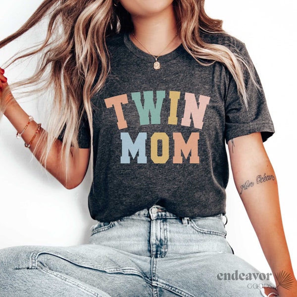 Twin Mom T-shirt, Retro Twin Mama Shirt, Mother of Twins, Birthday Gift Mother's Day Gift Twin Pregnancy Announcement Shirt Baby Shower Gift