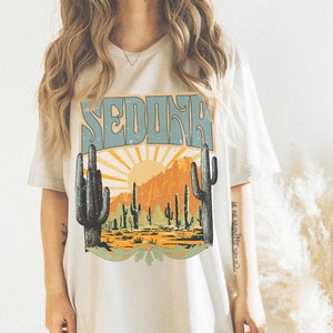 Retro Sedona Arizona Shirt, Sedona TShirt, Hike Graphic Crewneck Travel Hiking Clothes, Trail Clothing Gifts, Sedona Gifts, Vacation Shirt