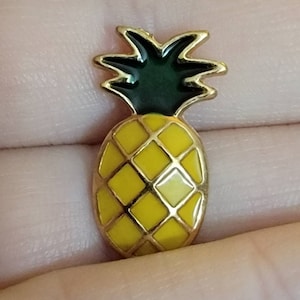 Tiny Pineapple