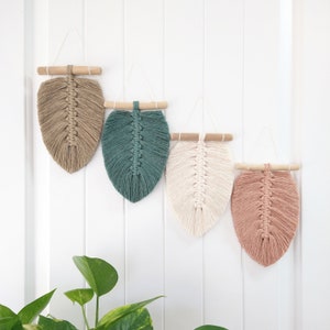 Small Macrame Feather - Macrame Feather - Macrame Wall Hanging