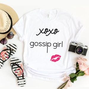Xoxo Gossip Girl T-Shirt. Funny Best friend Tee. Blair Waldorf Gift. Gossip Girl Binge Watching Gift