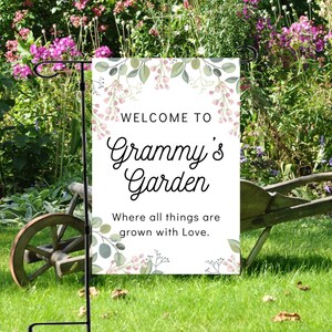 Cute Gift for Mom, Personalized Gift for mom, Grammy Garden Flag, Grandmother Gift, Mothers Day gift, Mimi's Garden, Grandma Gift, Nana Gift image 2