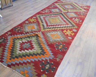 Shop Haute Hali Pink Bohemian Floral Area Rug 3 11 X 5 7 On Sale Overstock 16765514