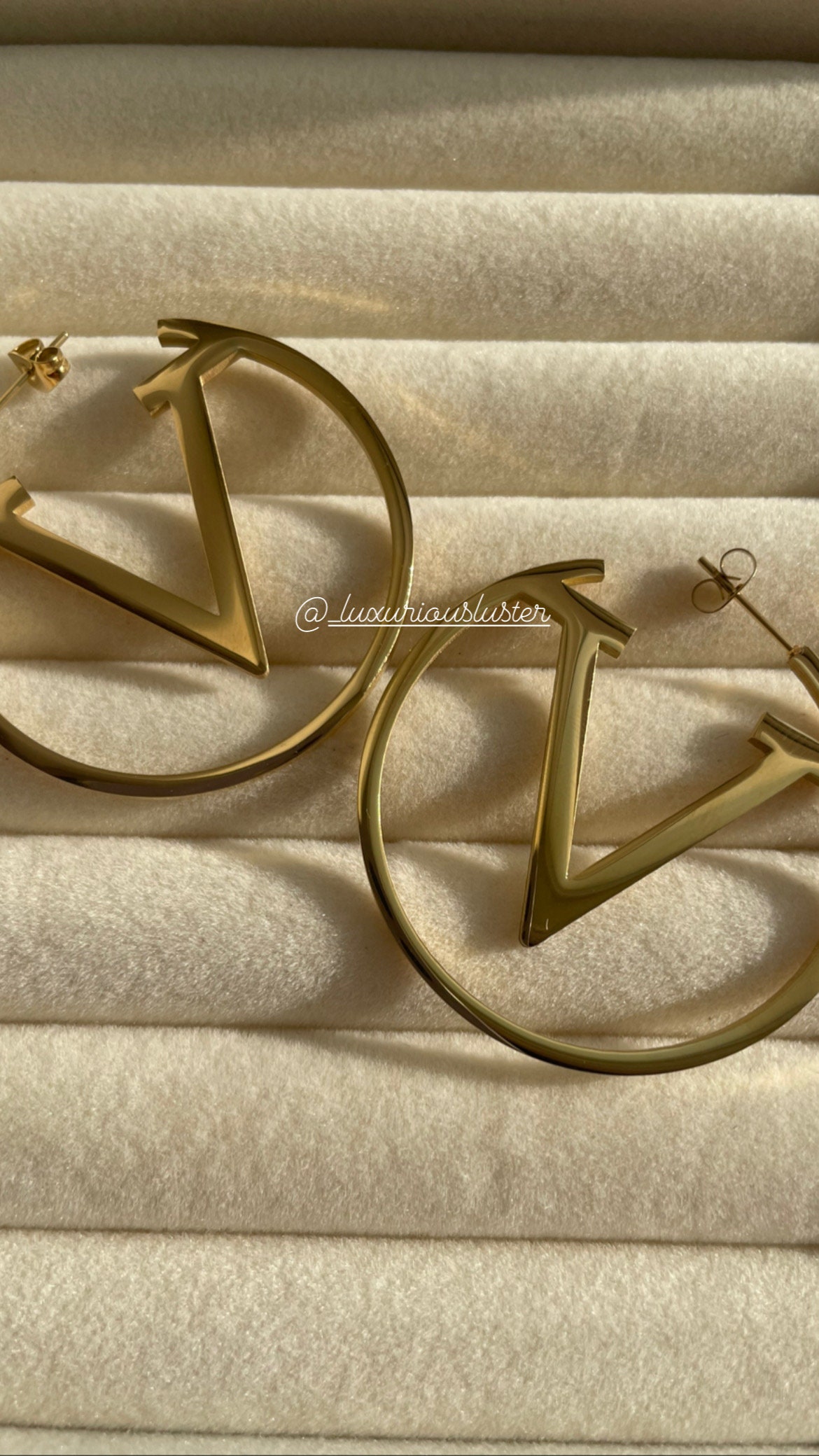 Louis Vuitton Louise Hoop GM Earrings - Brass Hoop, Earrings - LOU751916