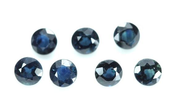 Natural Blue Sapphire Faceted. 4x4 MM Round Shape. Blue Color. Normal Heat. Sparkling Stone. Beautiful Glowing Color. 5 Piece Lot