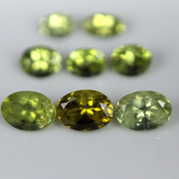 4.49 Carats! Natural Pakistan Peridot Faceted. 4x3 To 7x5 MM Oval Shape. 8 Pieces Lot. Callibreted Size. Earth Mined Stone. Sparkling Gem.