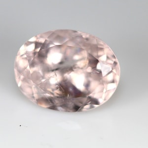 1.93 Carats! Pinkish Peach Color Morganite Faceted  9x7 MM Oval Shape. Calibrated Size .Loose Gemstone.