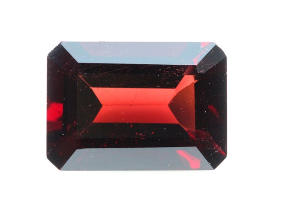 7.84 Carat Natural Red Garnet Faceted. 14x10 MM Octagon Shape. Calibrated Stone. Deep Color. Loose Gemstone.