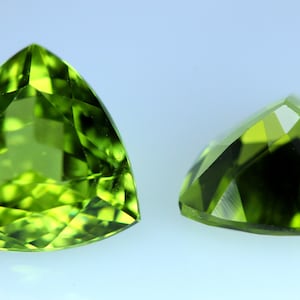 Natural Green Peridot Trillion Cut Gemstone (5-7mm)