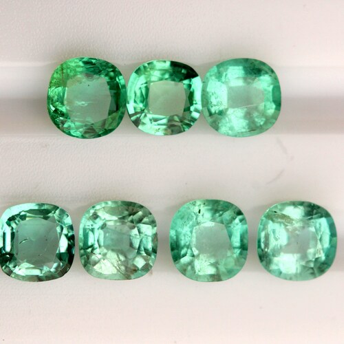 1.54 Carats! Natural Zambia Emerald Faceted. 4 MM Cushion Shape Emerald. 7 Pieces Lot. Lot Price. Calibrated Stone. shops Loose Gemstone.
