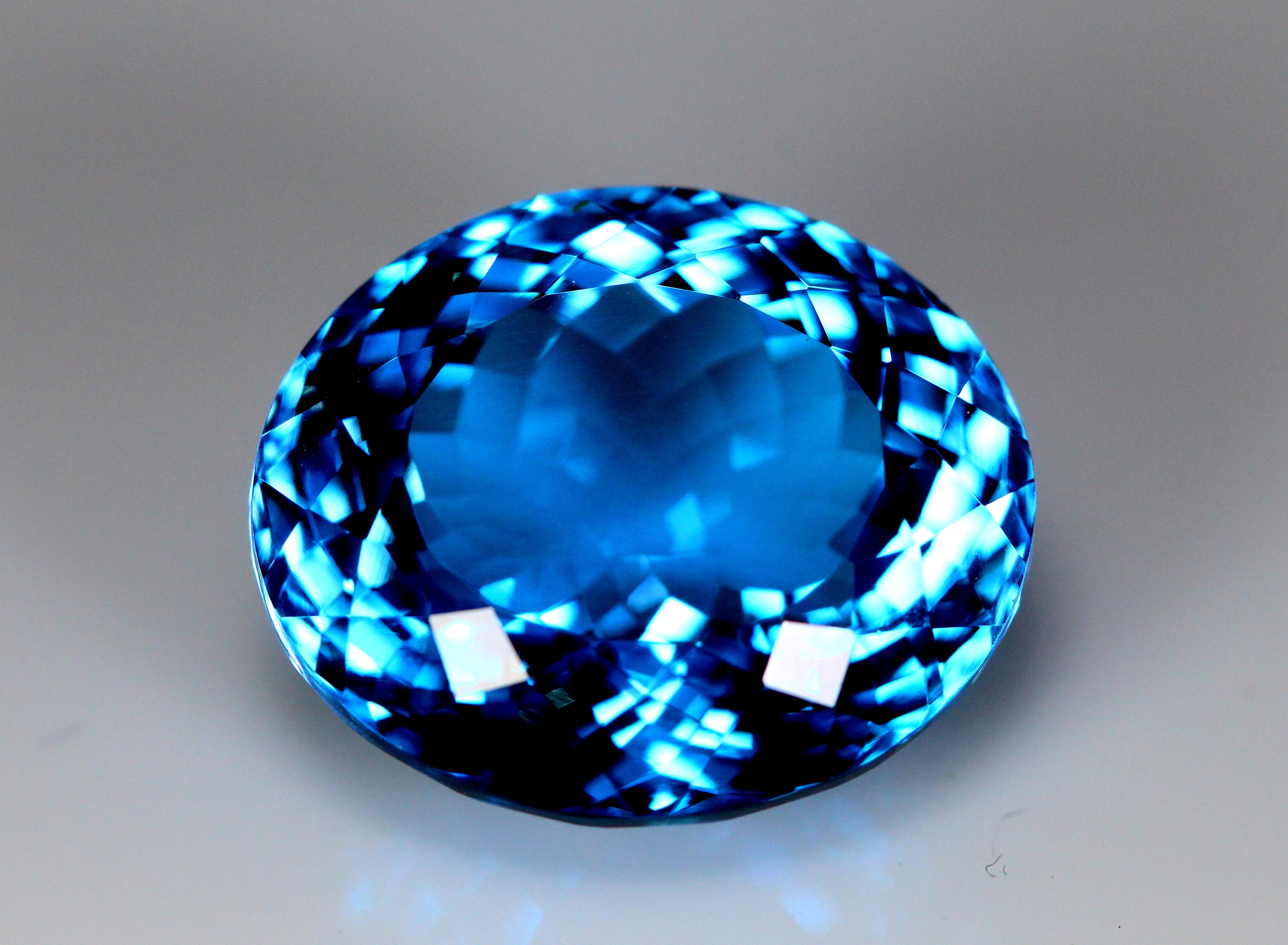 22.30 Carats Swiss Blue Topaz Faceted Oval. Top Blue Color. Etsy