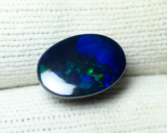 Opale Noire Naturelle D'Éthiopie - Cabochon Ovale 2,12 Carats, Non Traité