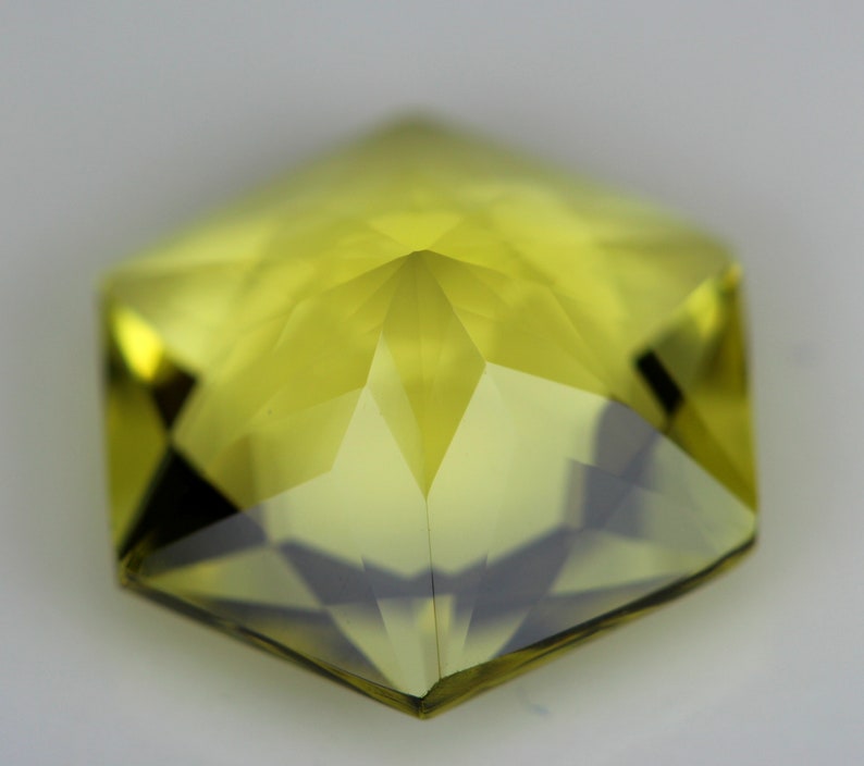 Dubbelstjärnslipning! Naturlig citronkvarts fasetterad 8 till 16 mm hexagonform. Specialslipning. Kalibrerad sten. Gnistrande sten. Lös ädelsten bild 7